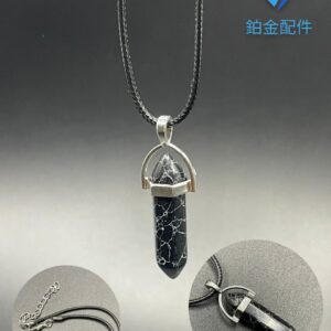 COLLAR DE HILO PENDULO HOWLITA NEGRA